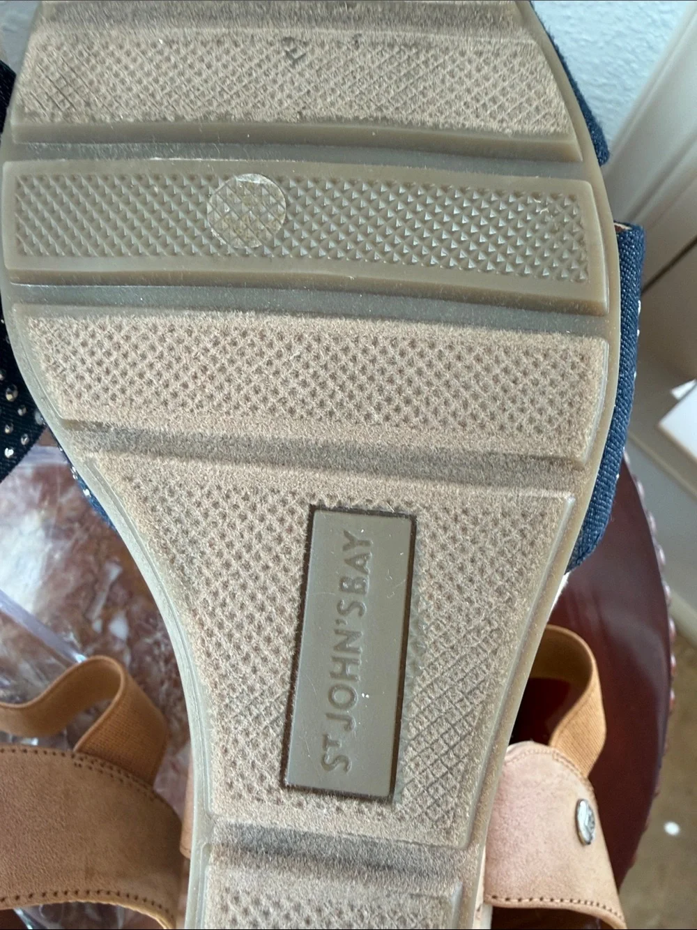 St. John’s Bay Wedge Sandals 8 Silver Studs Denim Straps & Tan Elastic Strap